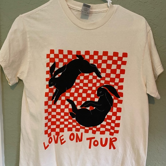None Tops - Authentic Harry Styles Love On Tour Bunny Merch Shirt Womens S